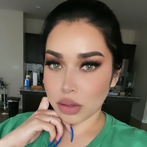 Meet your Posher, Dolores